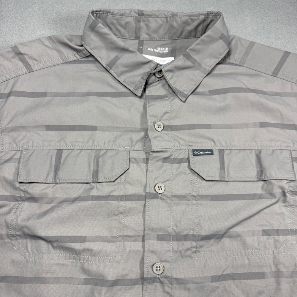 Columbia Mens Shirt M Grey Striped Short Sleeve Nylon Omni-Shade AO0648 Hiking